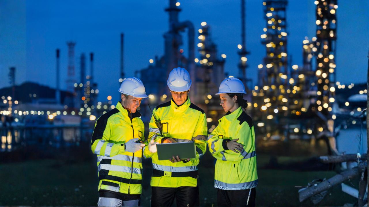 Employer of Record (EOR)